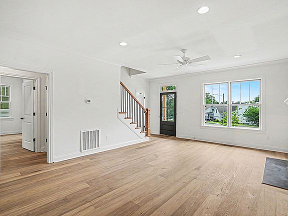 5th image of 5432 Knob Rd