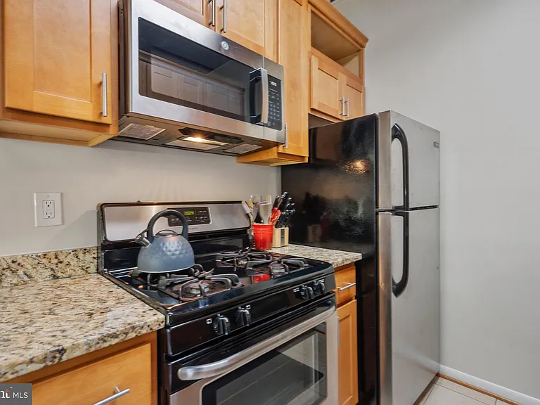 4907 Americana Dr #4907H-202 — Photo 11