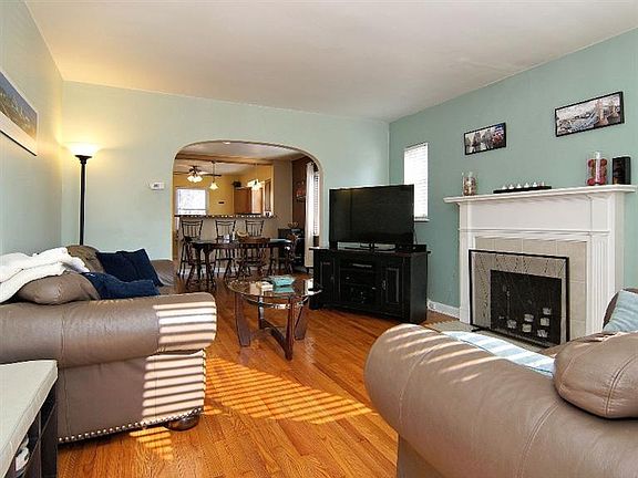 4th image of 7026 Grace Ave