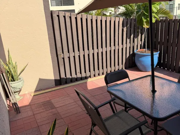 2110 Sherwood Forest Blvd APT 23, West Palm Beach, FL 33415