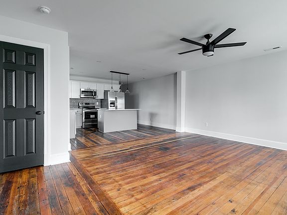3rd image of 3005 Q St