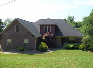 2104 Bridge View Dr, Dandridge, TN 37725