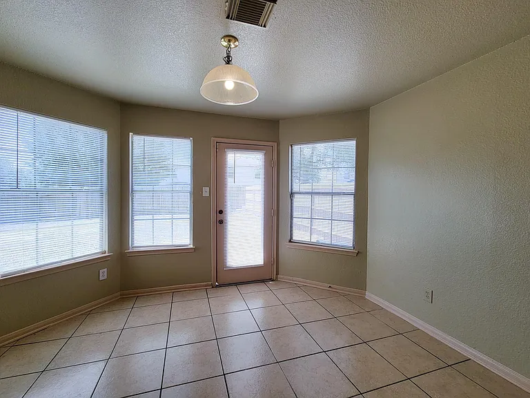 21807 Aspen Mist Ln — Photo 17