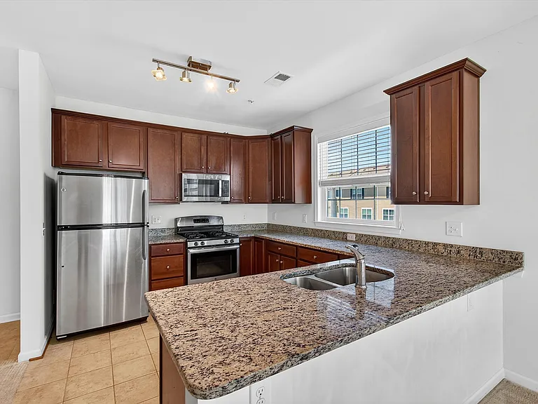 24620 Byrne Meadow Sq #300 — Photo 7
