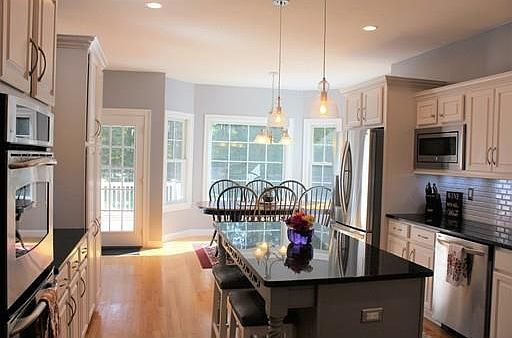 4th image of 34 Knollwood Dr