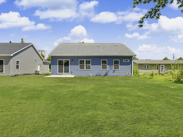 405 E Larmon St — Photo 11