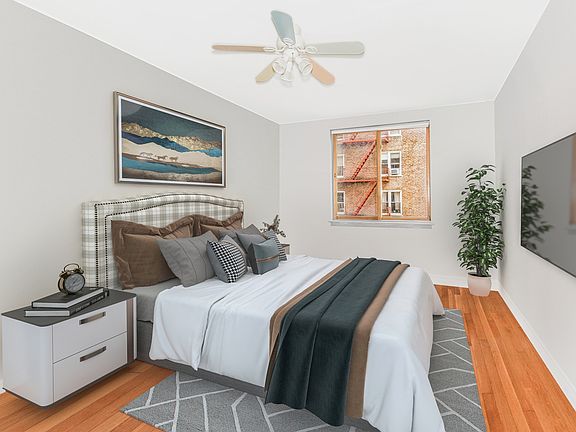 4th image of 3800 Blackstone Ave APT 4N