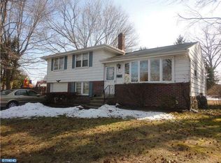 929 Dale Rd, Secane, PA 19018