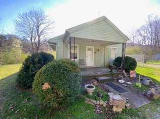 101 Oakwood Dr, Boones Mill, VA 24065