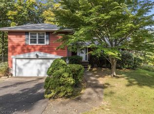 58 Hunterdon Blvd, New Providence, NJ 07974