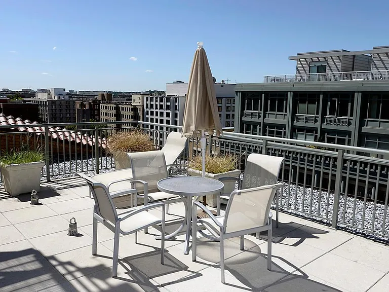 2425 L St NW #415 — Photo 22