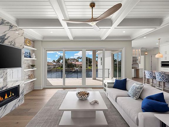 3rd image of 2050 Hawaii Ave NE