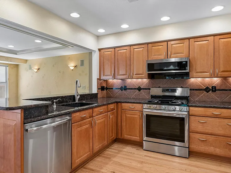 4686 N Wildflowers Way — Photo 5