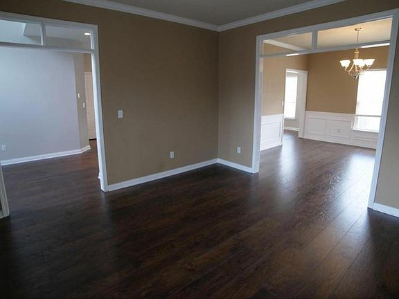 4th image of 2232 Blackmoor Park Ln