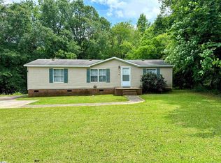 118 Acorn Trl, Fountain Inn, SC 29644