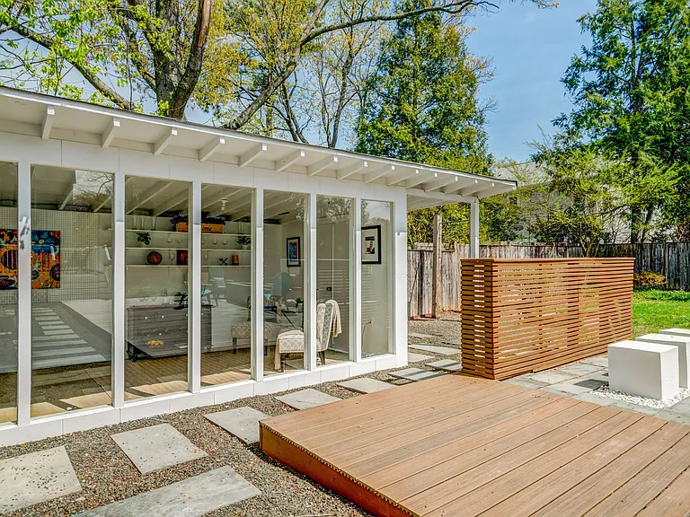 1012 Croton Dr — Photo 20