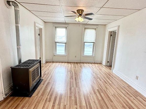 4th image of 188 Main St Floor 3