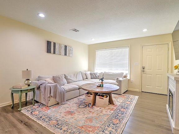 5th image of 148 Cassy Dr