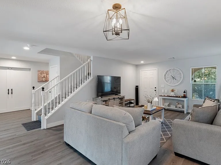 6924 Ghost Ranch Ave — Photo 8