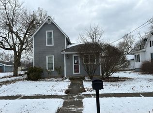 706 W Dearborn St, Elmwood, IL 61529