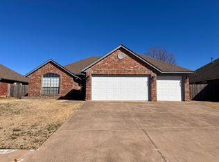 2916 Southridge Dr, Edmond, OK 73013