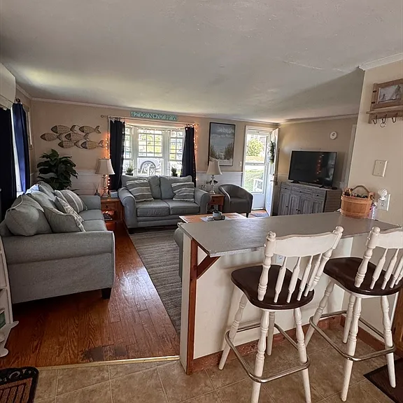 145 Arnold Rd — Photo 4