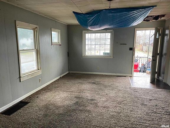 5th image of 1407 Barham Ave