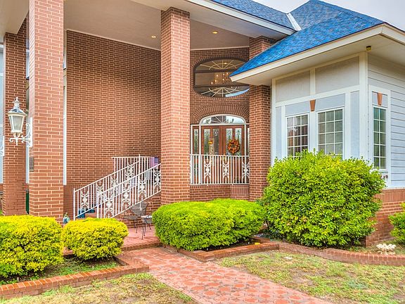3rd image of 5505 Wood Cir