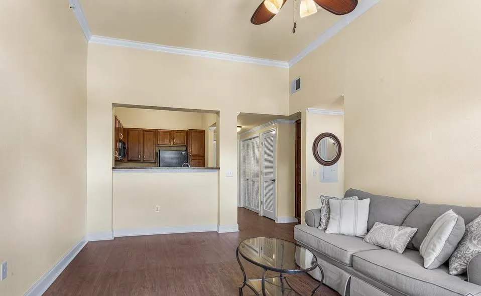 1 bed, 763 sqft, $1,550 — Photo 4