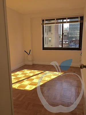 Rented by HOME RESIDENTIAL LLC | media 27