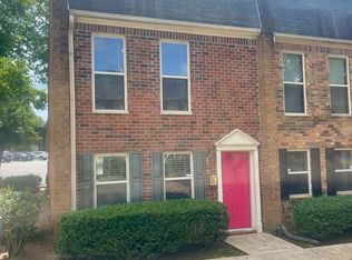 155 N River Dr, Sandy Springs, GA 30350