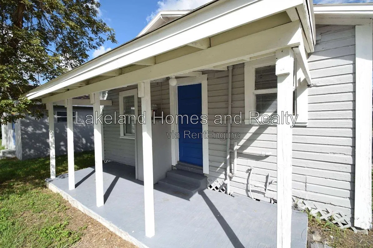 2 bed, 1.0 bath, 912 sqft, $1,100 — Photo 4