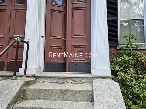 11B Hudson St, Bangor, ME 04401