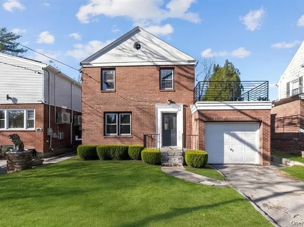 25105 51st Avenue, Little Neck, NY 11362