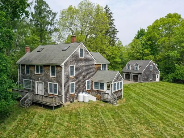 86 Barker St, Pembroke, MA 02359