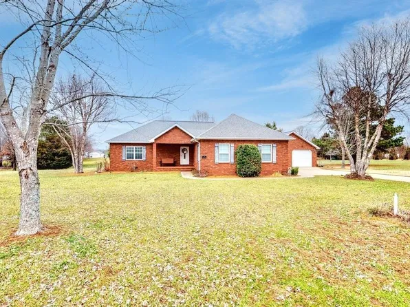 10 Logan Trl, Murray, KY 42071