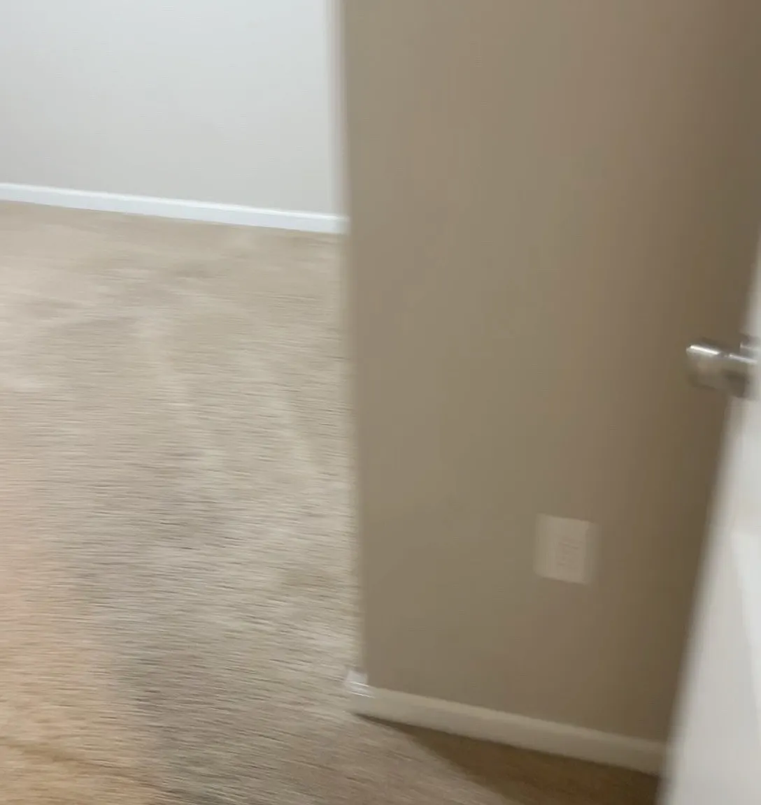 4 bed, 1827 sqft, $850 — Photo 3
