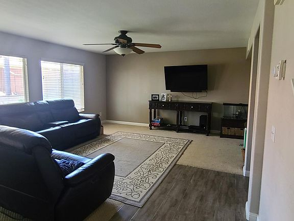 4th image of 33044 Gypsum St