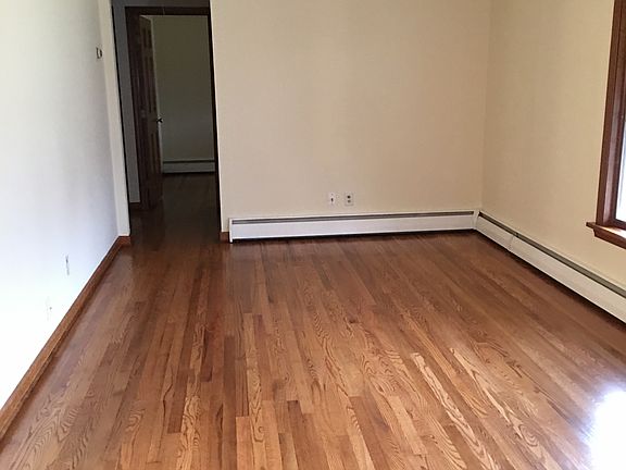 3rd image of 2462 Hammond Pl