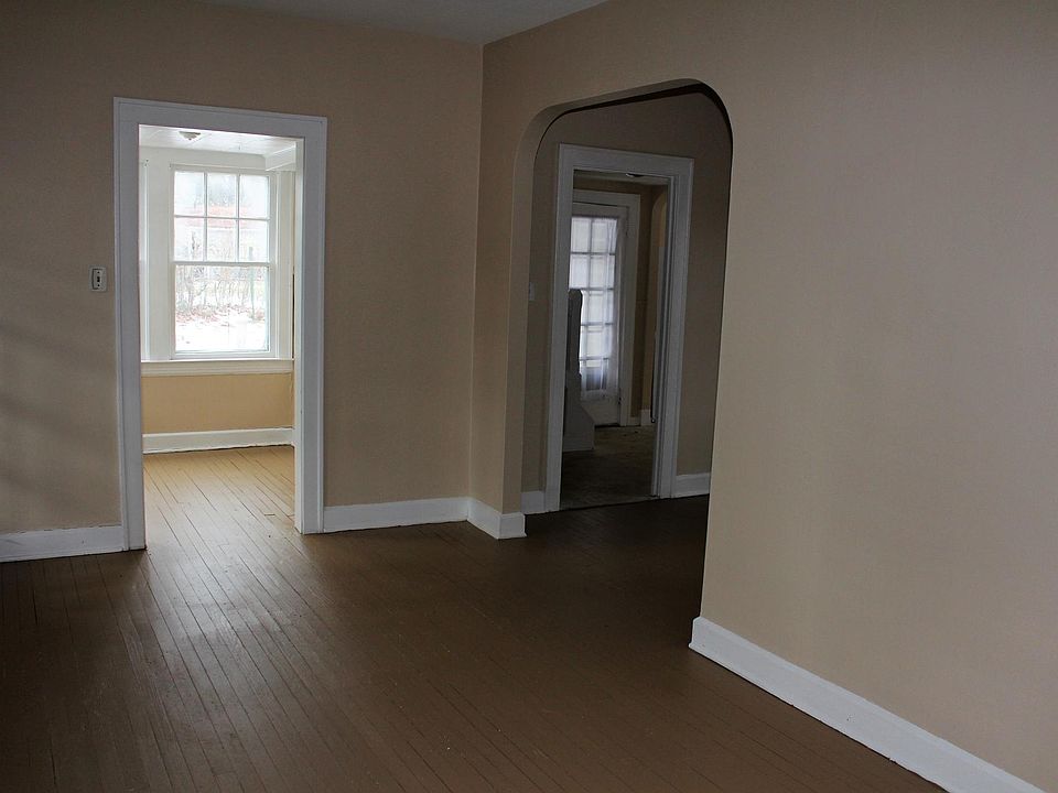2nd image of 18319 Marcella Rd