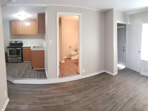 2710 W Miller Rd APT C, Lansing, MI 48911