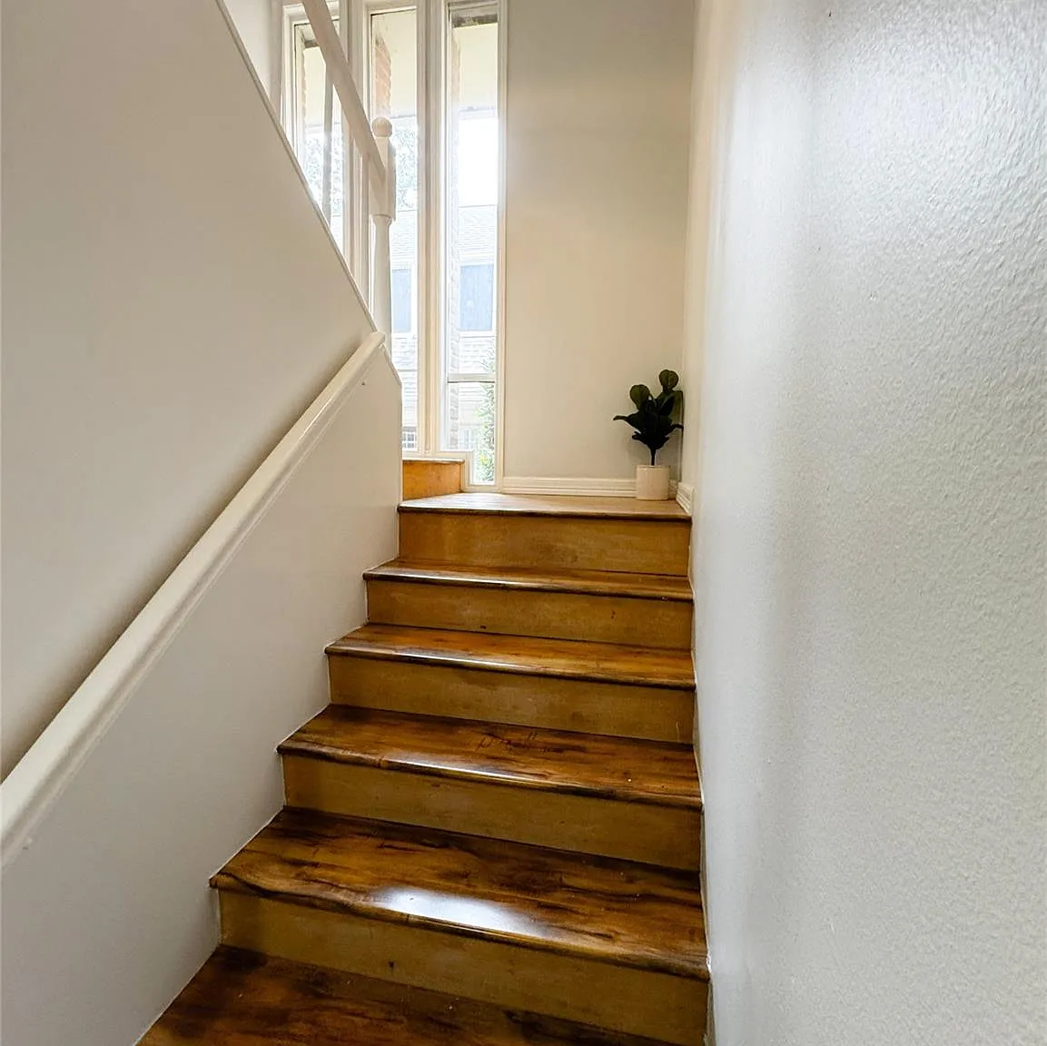 2 bed, 2.0 bath, 1474 sqft, $2,500 — Photo 3
