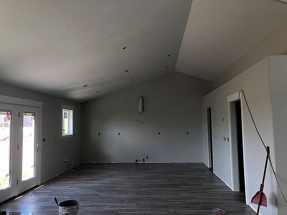 3rd image of 5115 Eaglewood Dr