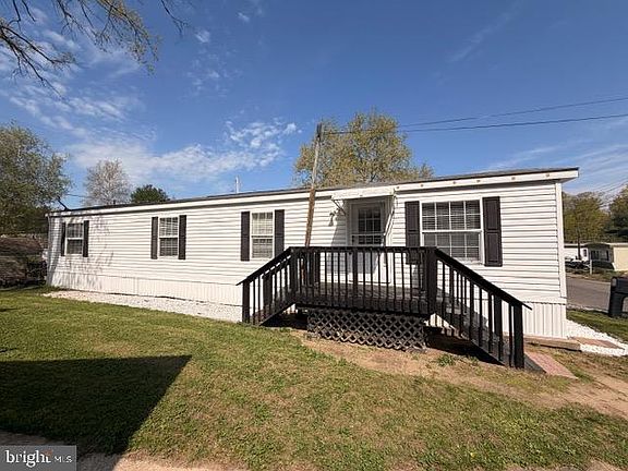 3rd image of 112 Woodside Rd