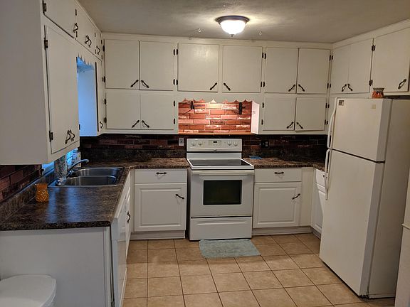 4th image of 9819 Marsh Ave