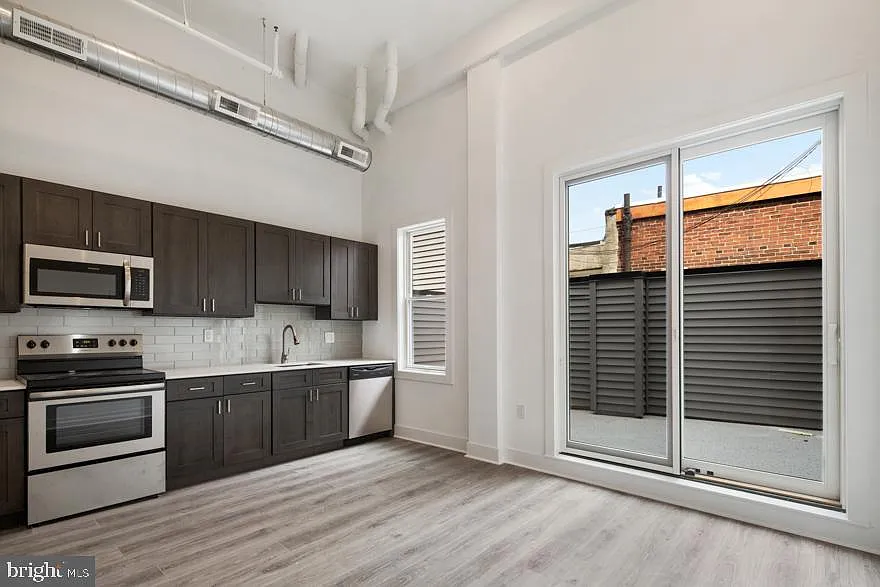 1 bed, 512 sqft, $1,375 — Photo 2