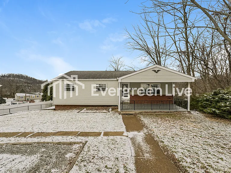 1022 Taylor St — Photo 1