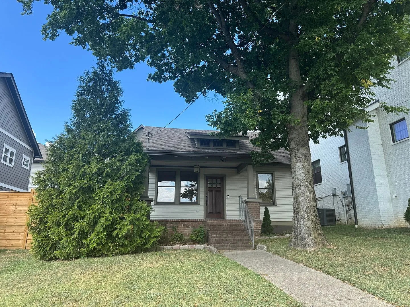 Perfect 4BR Bungalow in the Heart of Nashville — Photo 2
