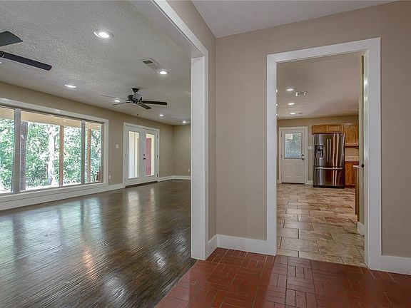 3rd image of 1311 Cooper Dr