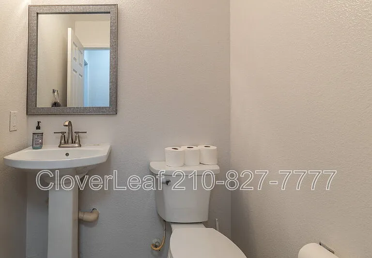 9715 Justice Ln — Photo 23